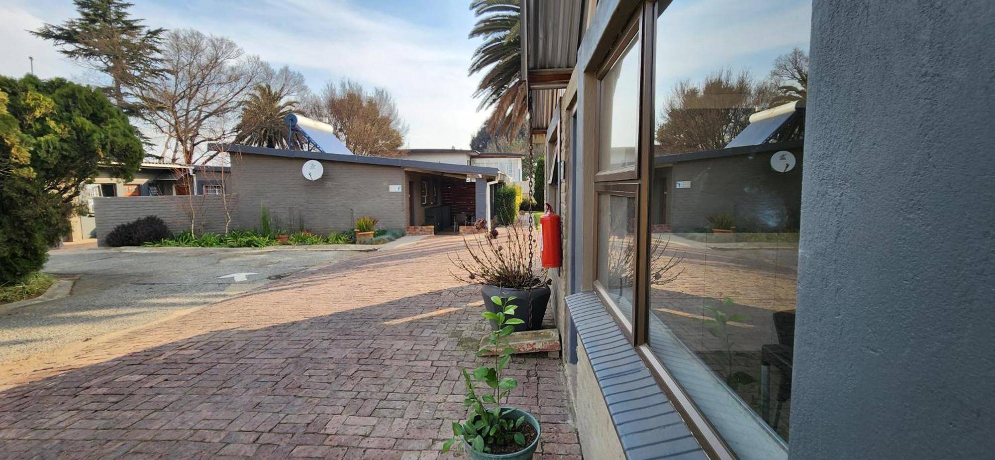 Livingwaters Self-Catering Accommodation Ermelo Exterior photo